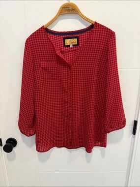 Ness Endiburg Red Blouse - V-Neck 3/4 Sleeve